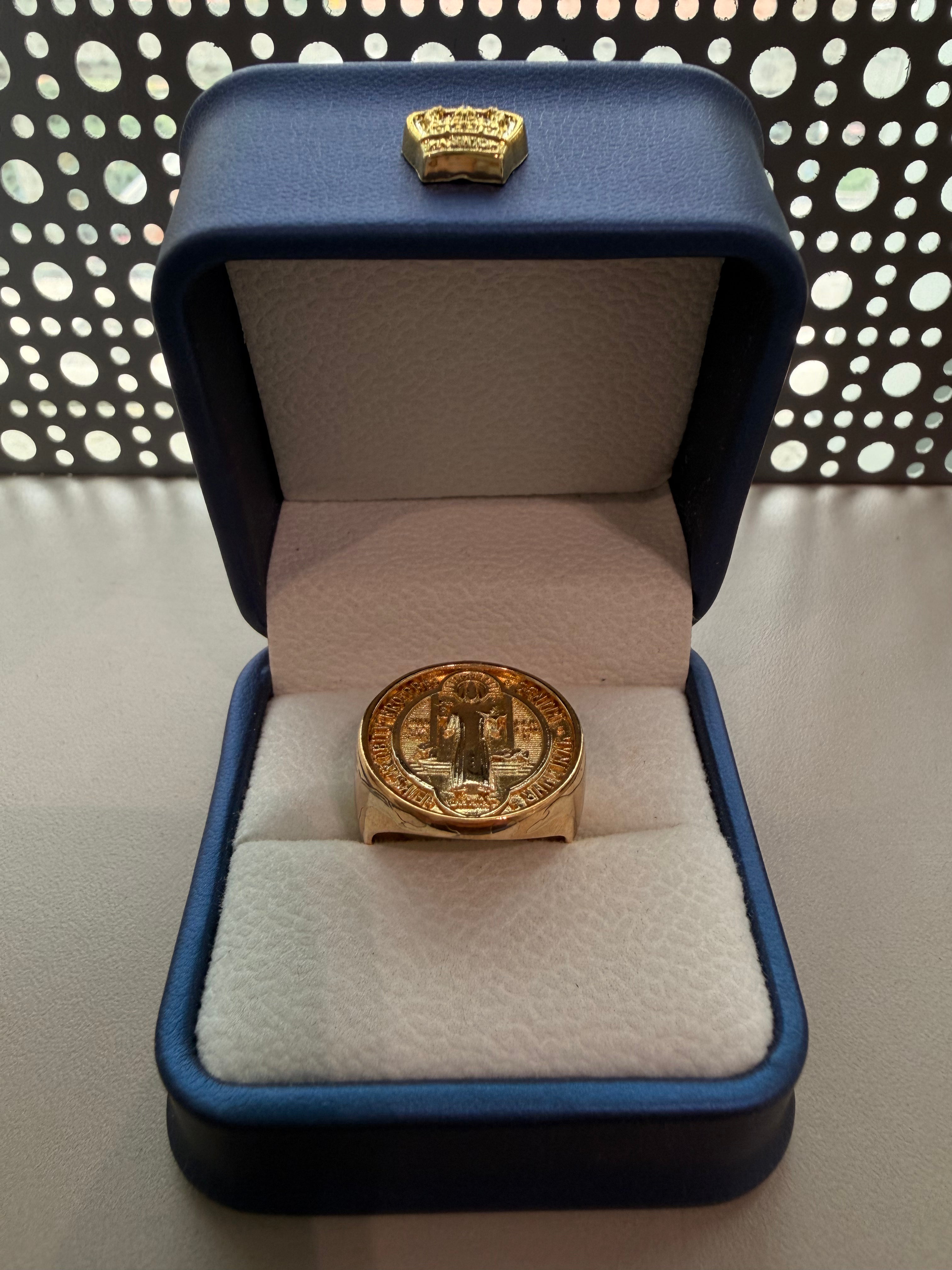 Anillo San Benito